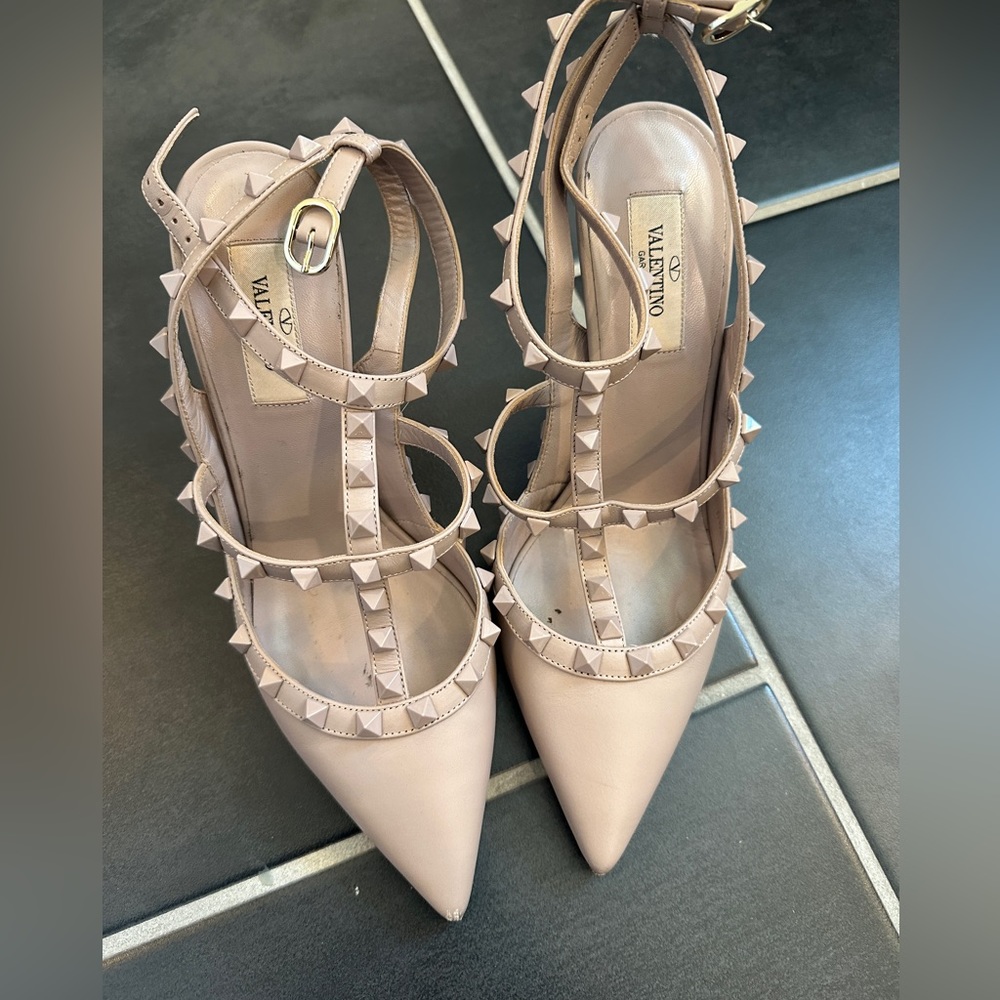 Valentino Rockstud
